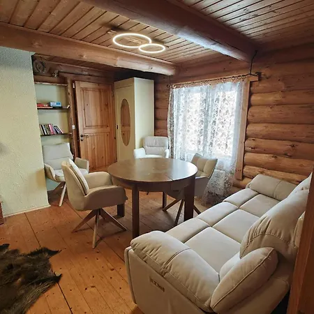 Vahtramae Saunamaja * Sinikuela