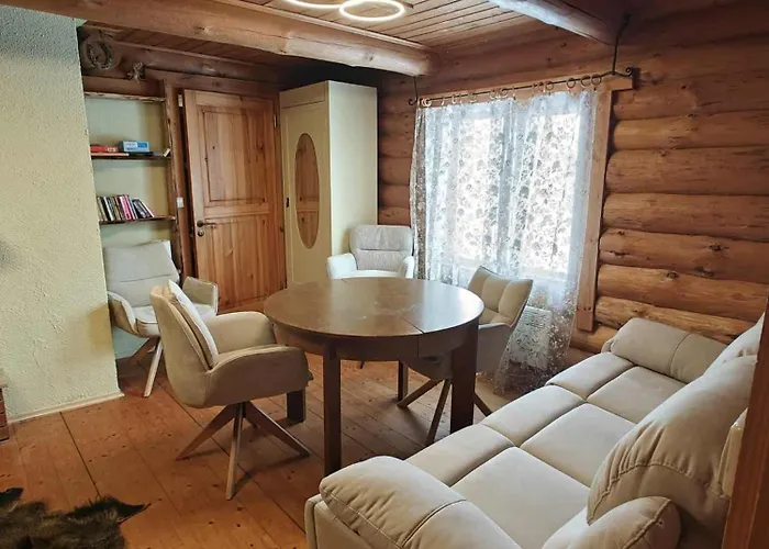 Vahtramae Saunamaja * Sinikuela